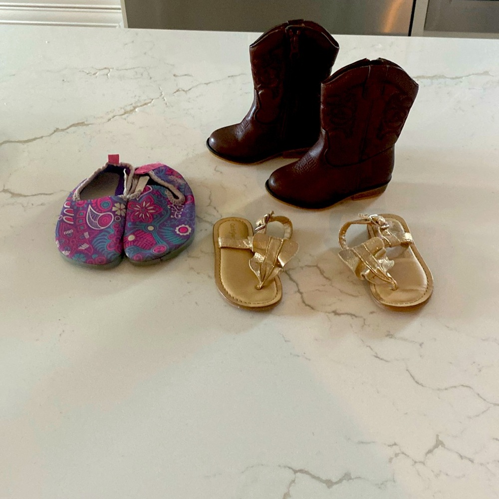 Cat & Jack Size 6 shoe bundle